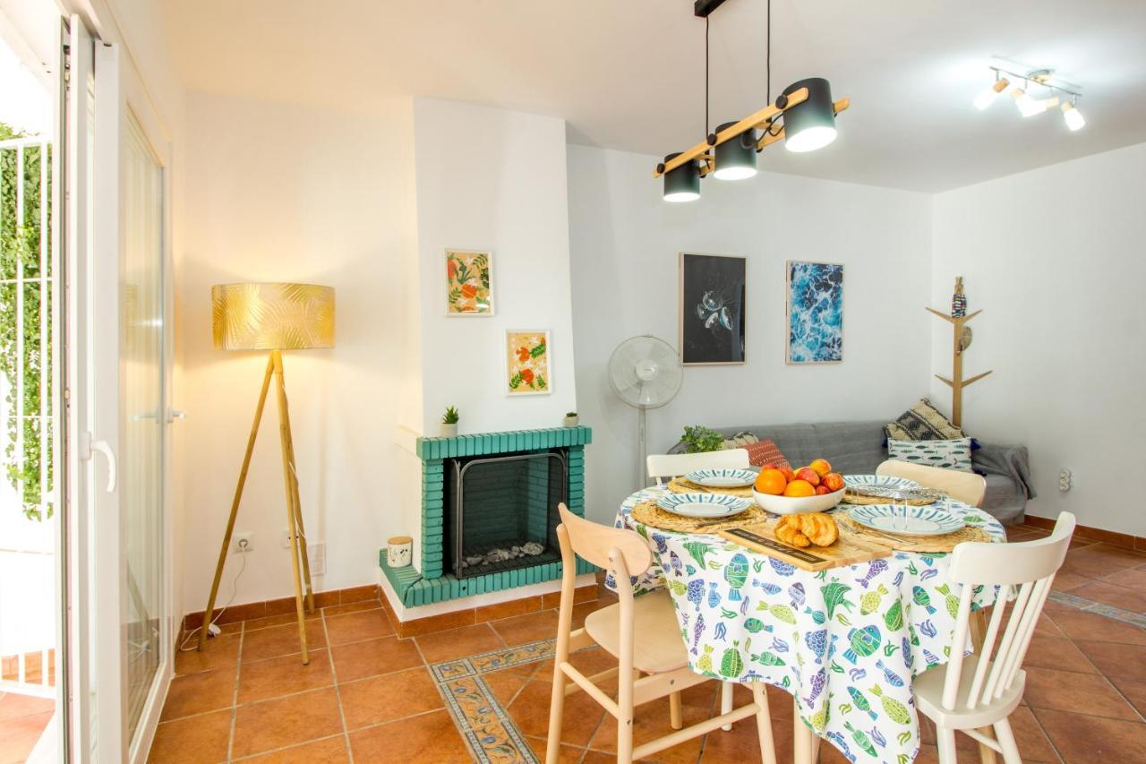 A Cozy And Elegant Townhouse Across The Beach Torre de Benagalbon Exterior foto